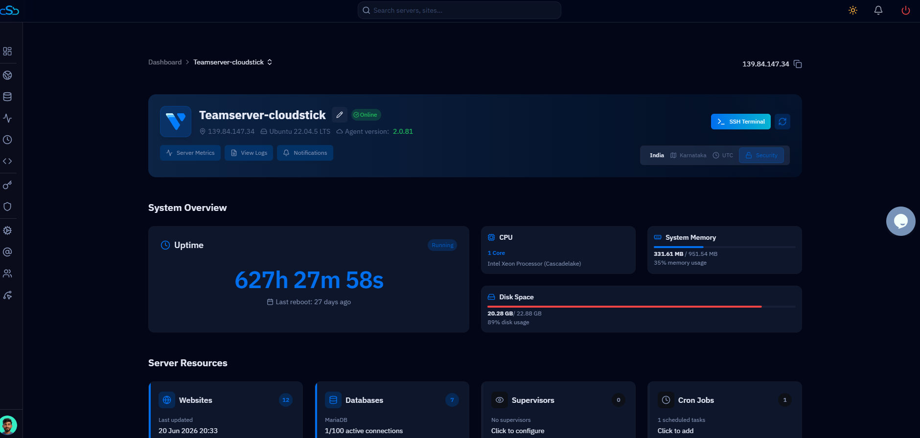 CloudStick server dashboard showing system overview with uptime, CPU, memory, and disk